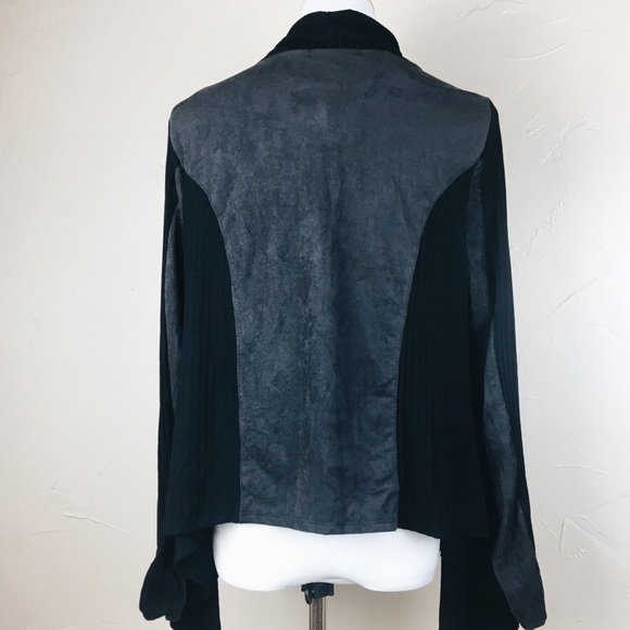 Francesca’s black open front mixed media cardigan - Picture 3 of 9